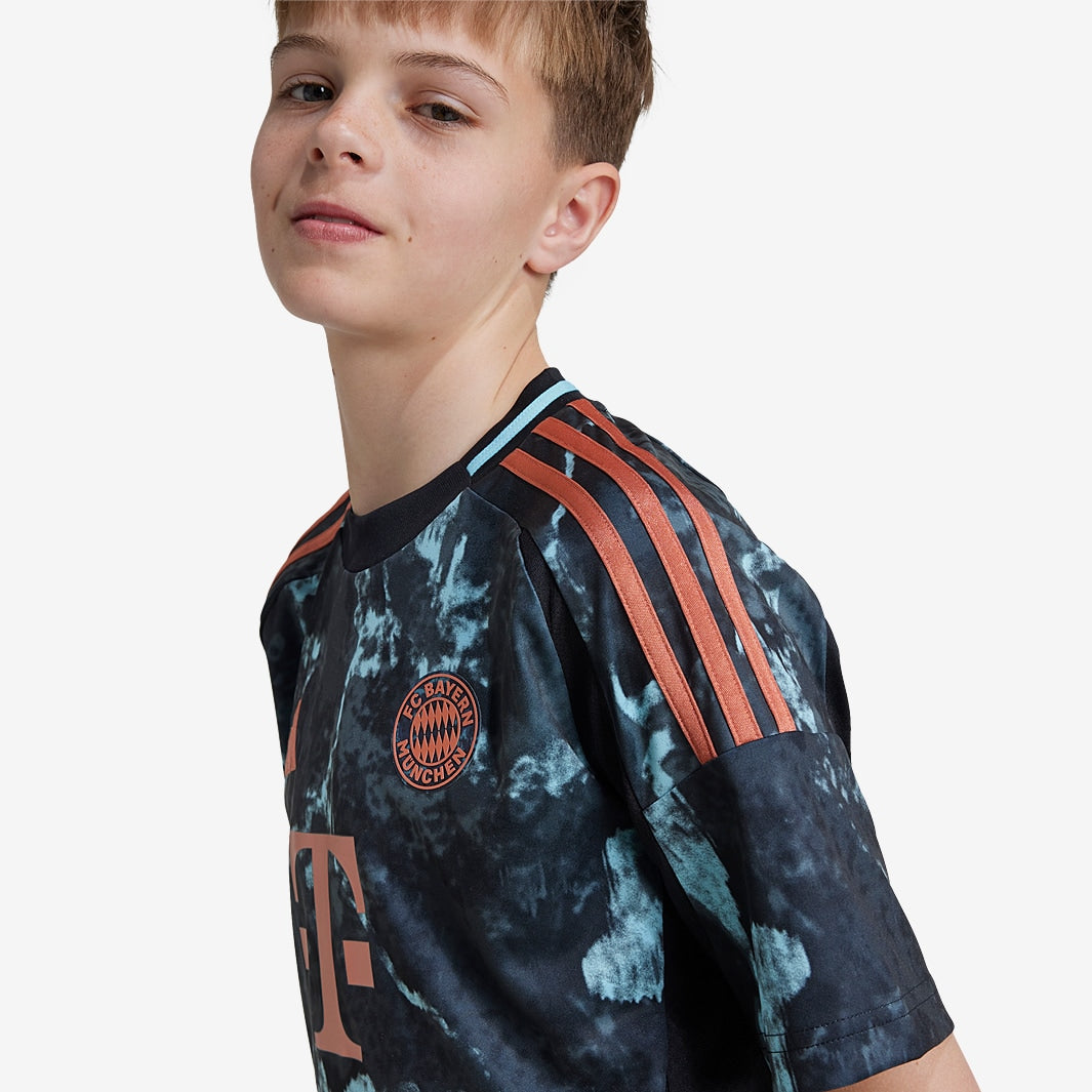 Conjunto Infantil Bayern de Munique 2024/25 Fora Torcedor