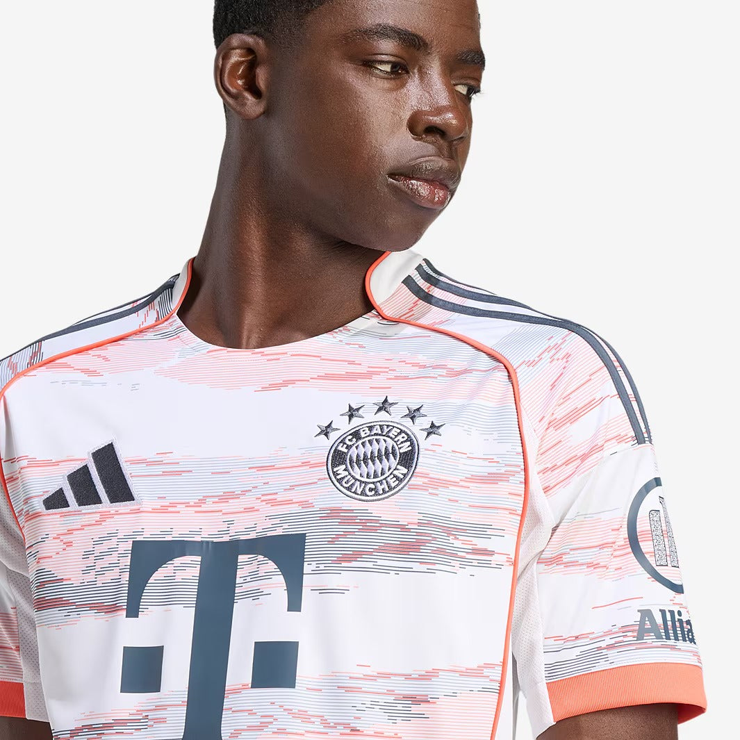 Camisola Bayern de Munique 2025/26 Fora Torcedor