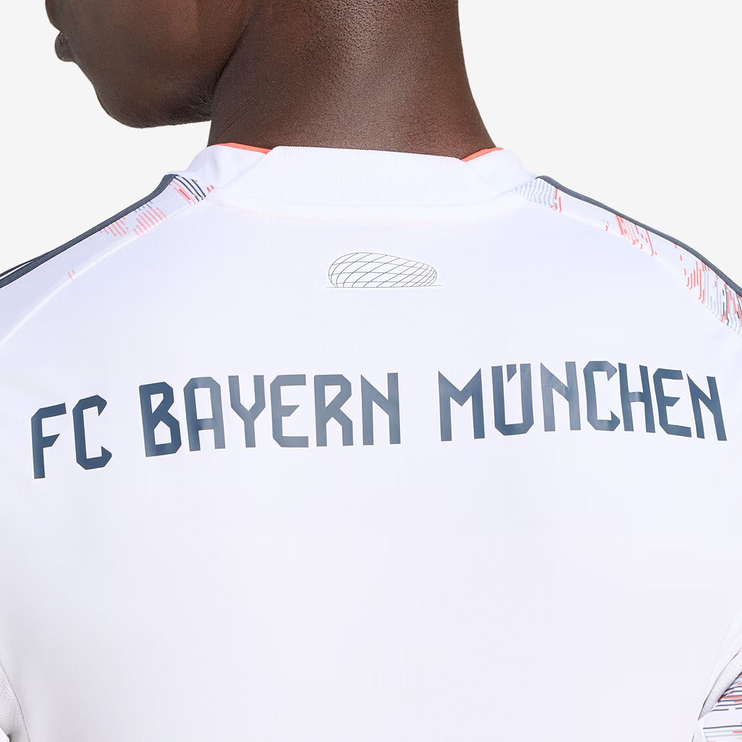 Camisola Bayern de Munique 2025/26 Fora Torcedor