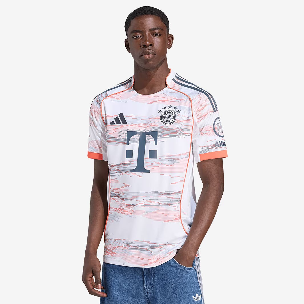 Camisola Bayern de Munique 2025/26 Fora Torcedor