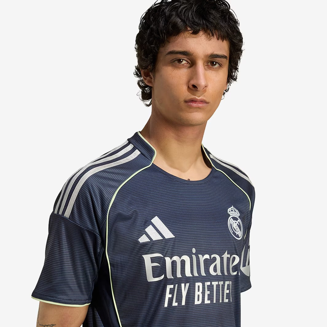 Camisola Real Madrid 2025/26 Fora Torcedor