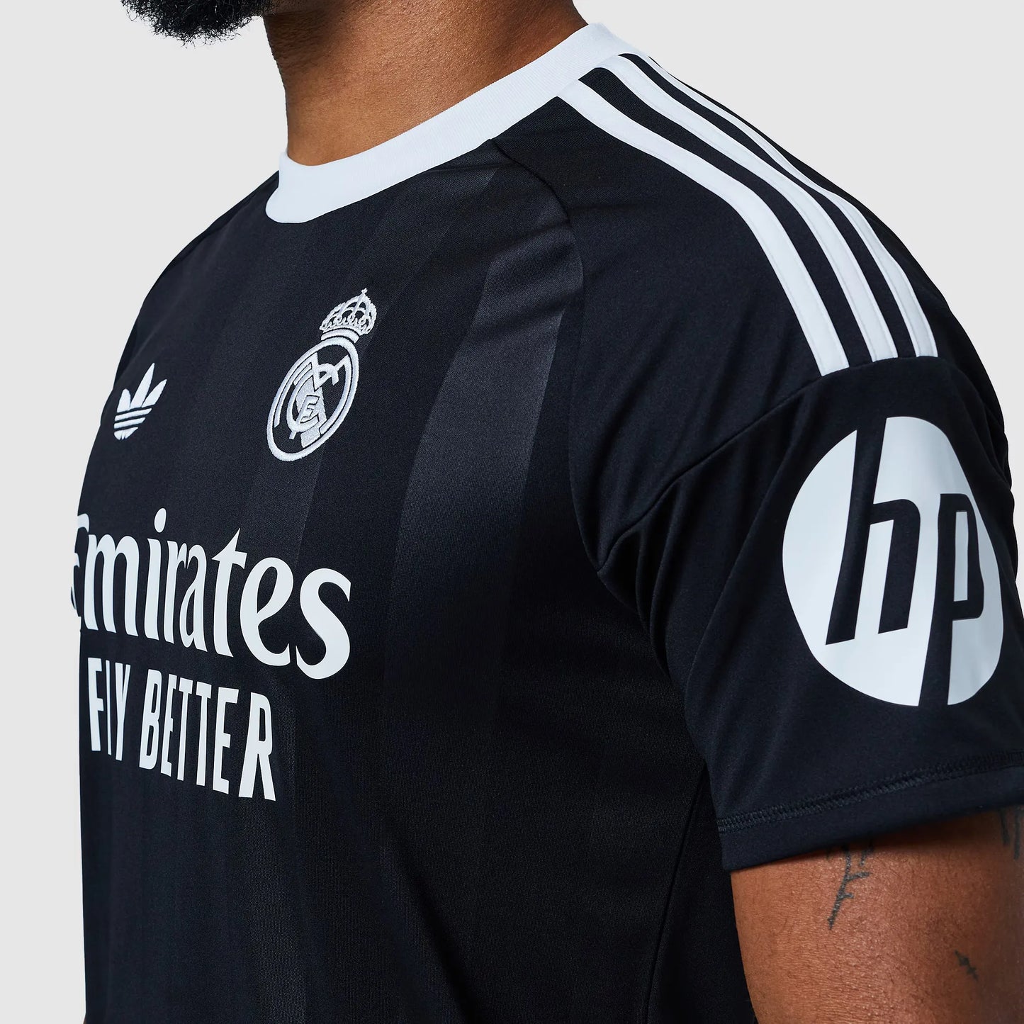 Camisola Real Madrid 2025/26 Goalkeeper Torcedor