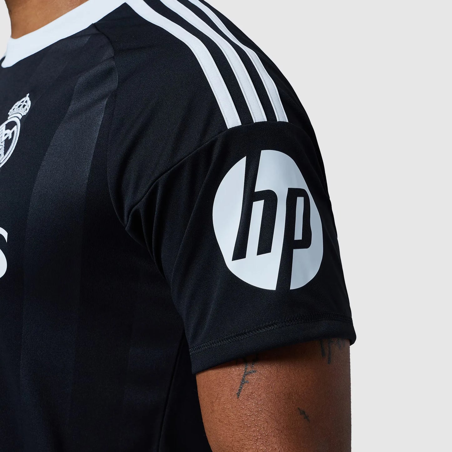 Camisola Real Madrid 2025/26 Goalkeeper Torcedor