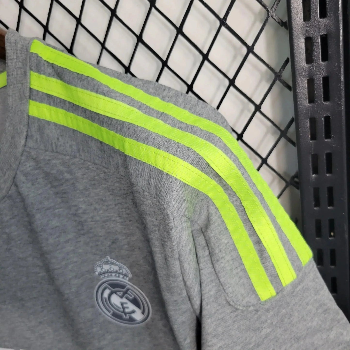 Camisola Real Madrid Fora 15/16 Retro