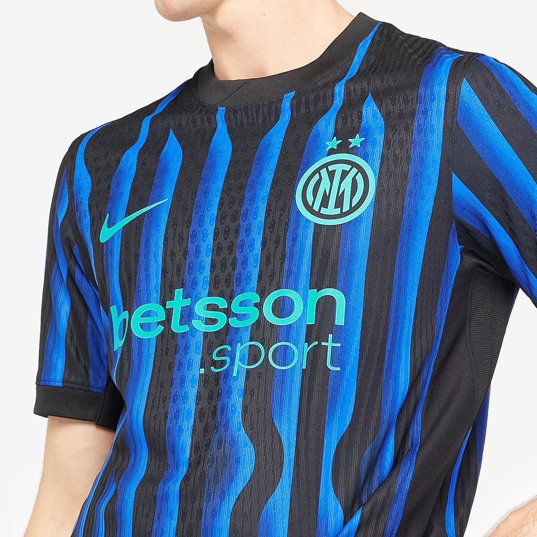 Camisola Inter Milan 2025/26 Casa Jogador Torcedor