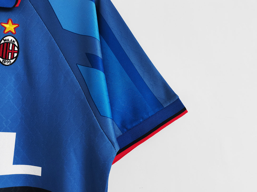 AC Milan 1995/96 Retro Fourth Jersey - photo 4