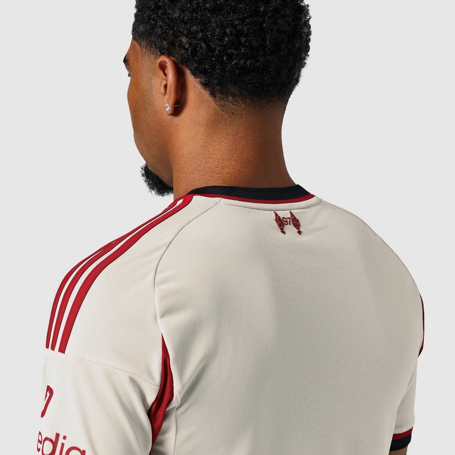 Camisola Liverpool 2025/26 Fora Torcedor