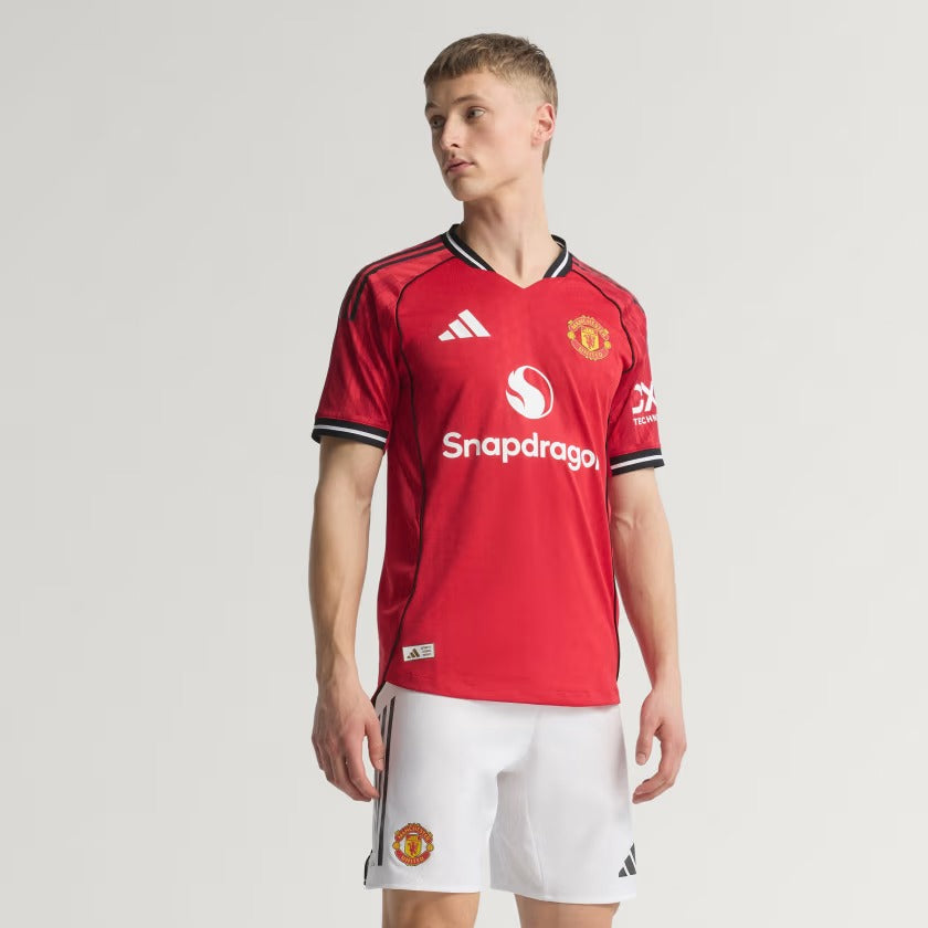 Camisola Manchester United 2025/26 Casa Jogador