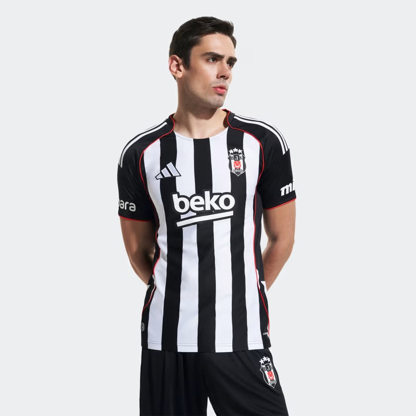 Camisola Beşiktaş JK 2025/26 Fora Torcedor