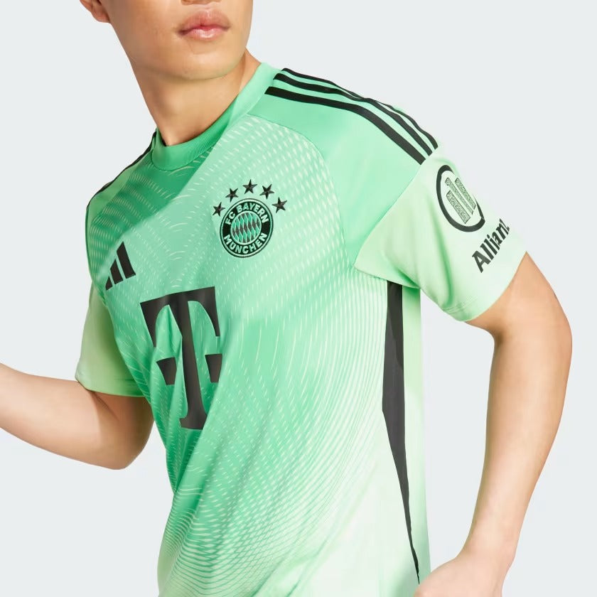 Camisola Bayern de Munique 2025/26 Goalkeeper Torcedor