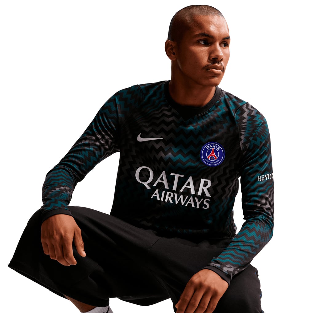 Paris Saint-Germain 2026/27 Goalkeeper Long-Sleeve Fan Jersey