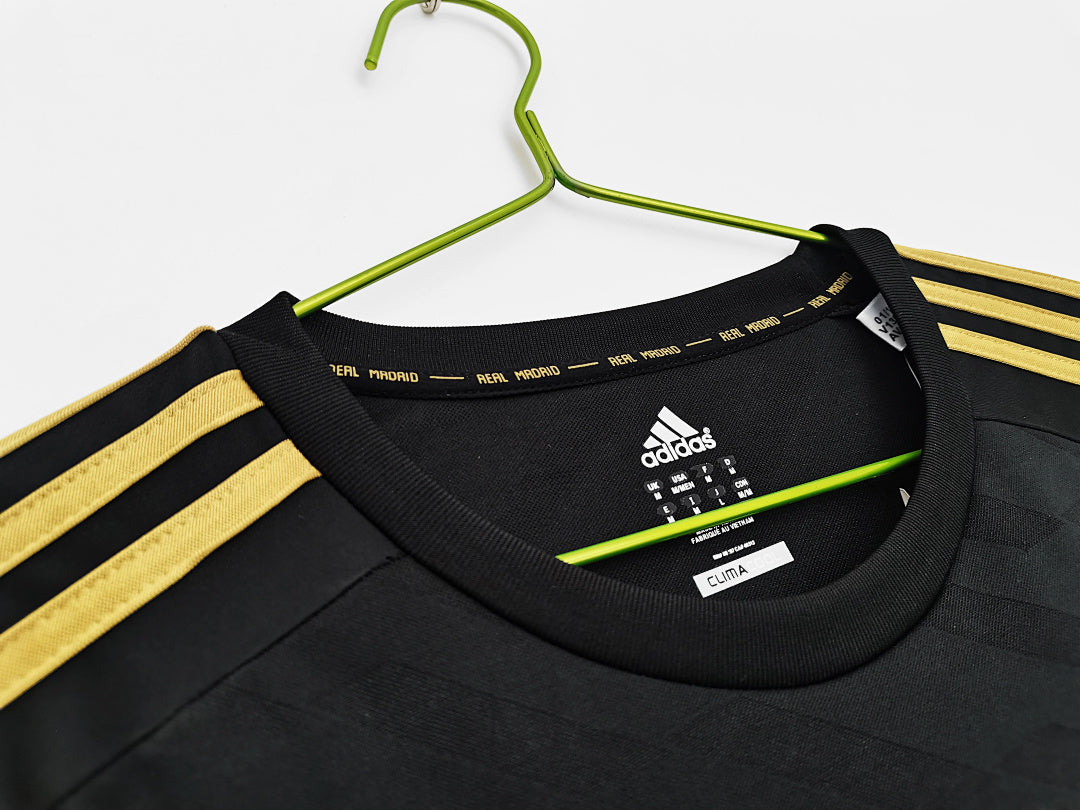 Real Madrid 2011/12 Retro Away Jersey - photo 9