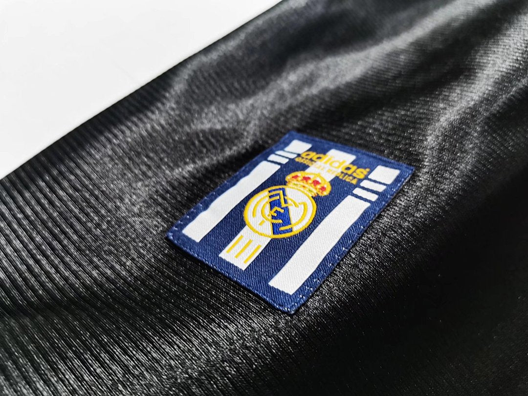 Real Madrid 1999/01 Retro Away Jersey - photo 6