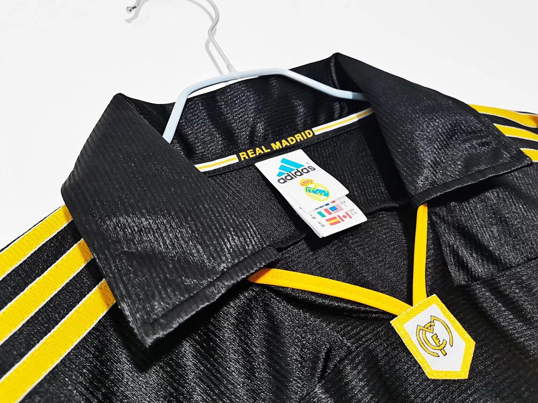 Real Madrid 1999/01 Retro Away Jersey - photo 11