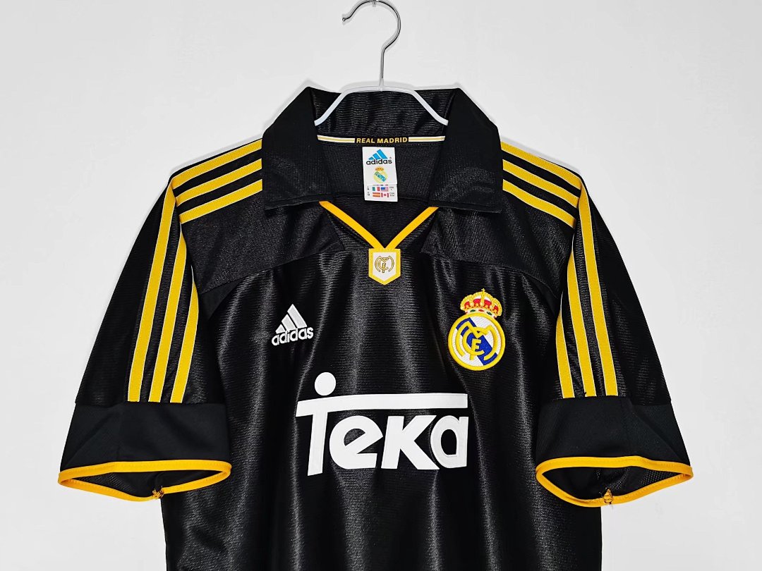 Real Madrid 1999/01 Retro Away Jersey - photo 12