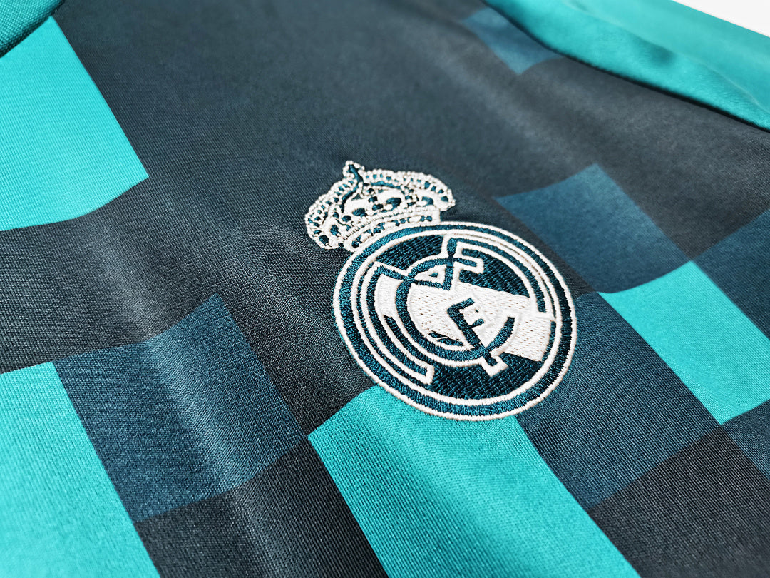 Real Madrid 2017/18 Retro Third Long-Sleeve Jersey - photo 8