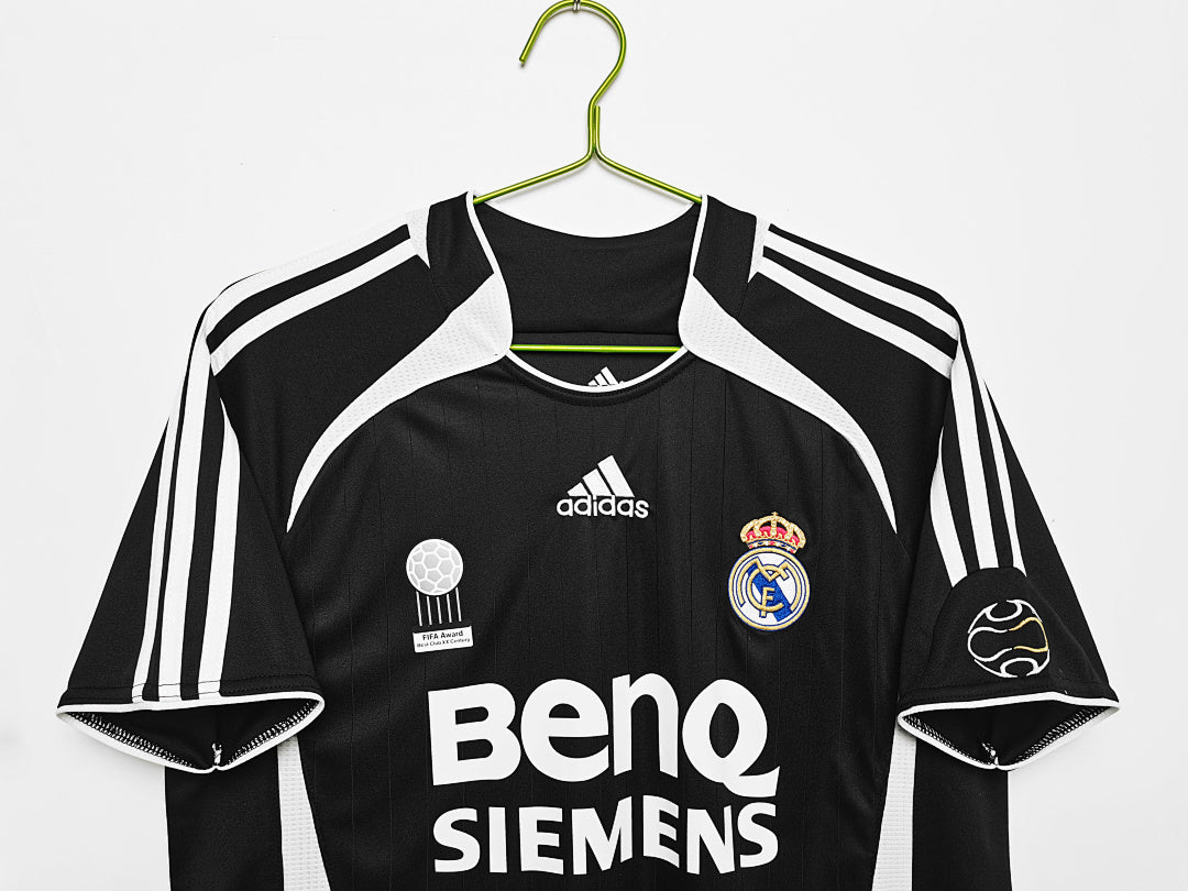 Real Madrid 2006/07 Retro Third Jersey - photo 3