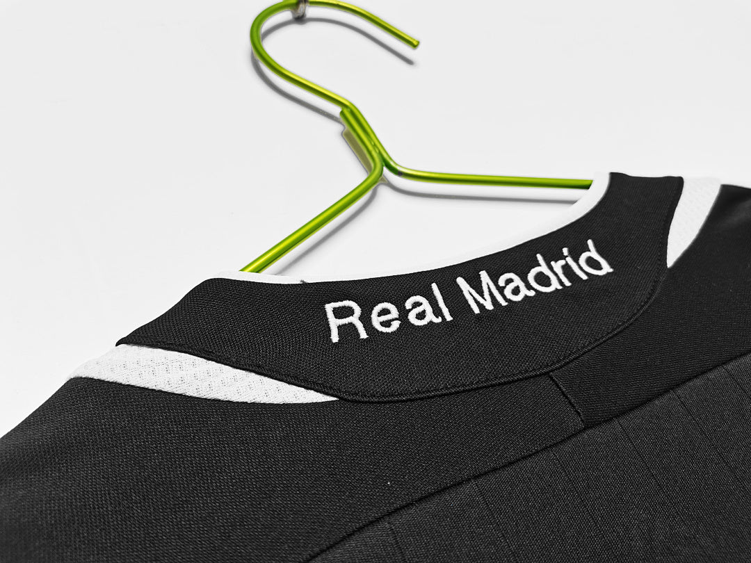 Real Madrid 2006/07 Retro Third Long-Sleeve Jersey - photo 2