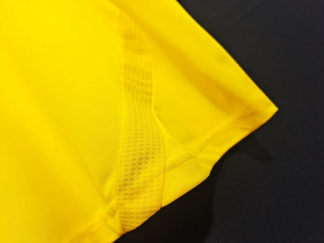 Real Madrid 2011/12 Retro Goalkeeper Jersey - photo 2