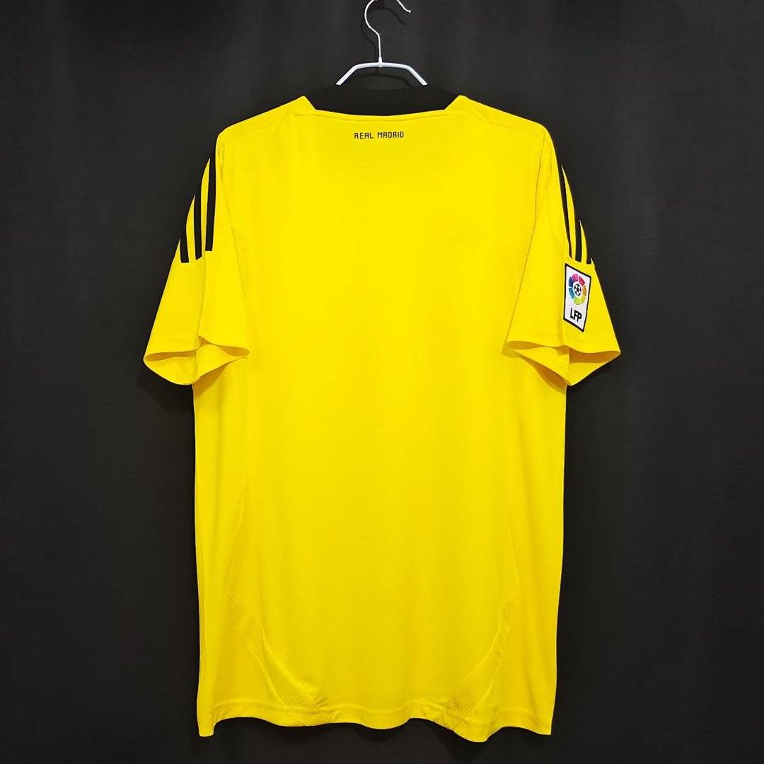 Real Madrid 2011/12 Retro Goalkeeper Jersey - photo 12