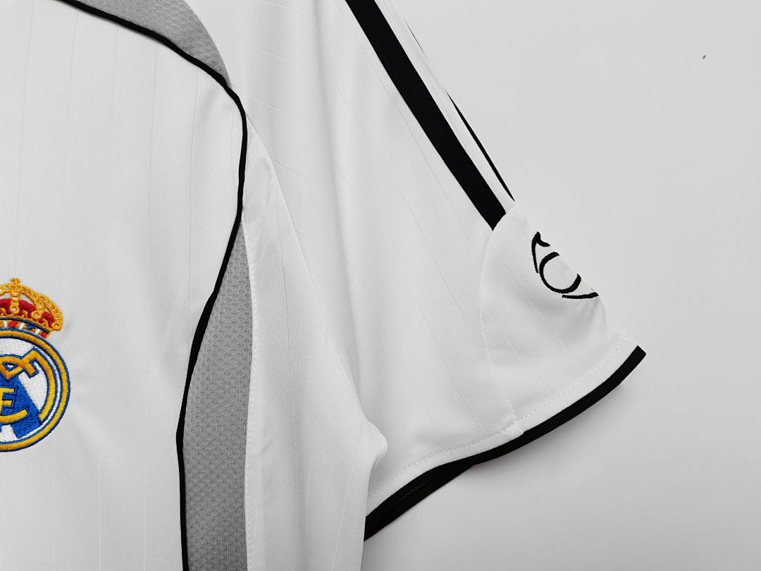 Real Madrid 2006/07 Retro Home Jersey - photo 5