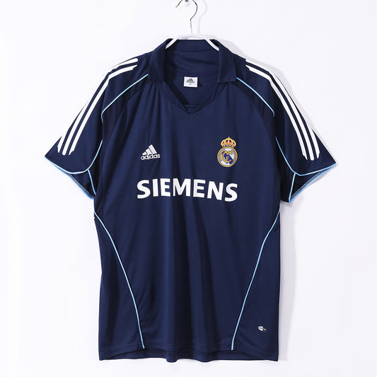 Real Madrid 2005/06 Retro Away Jersey - front