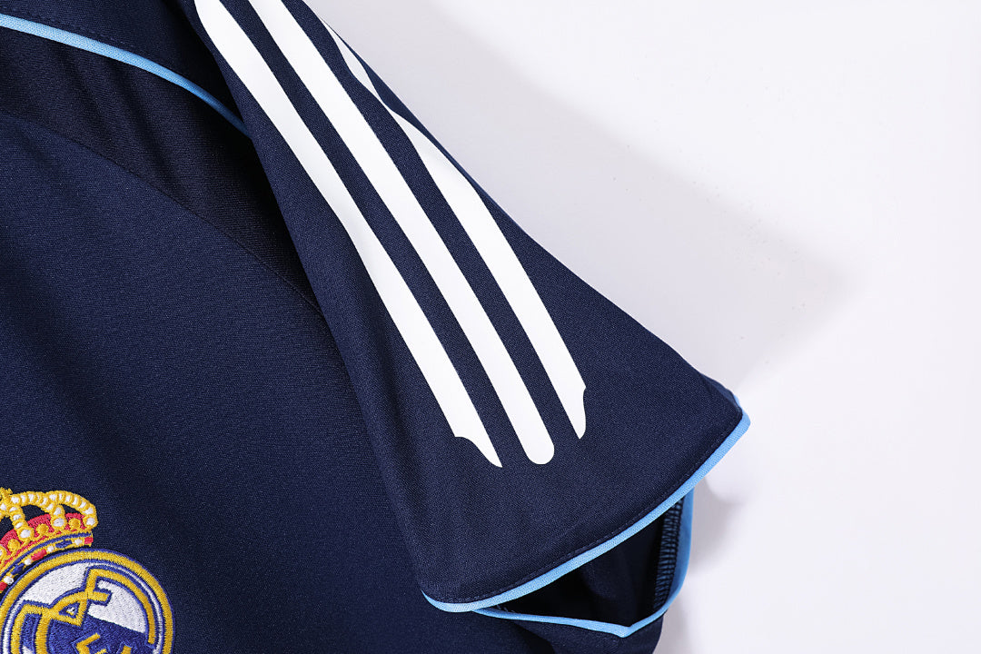 Real Madrid 2005/06 Retro Away Jersey - photo 5