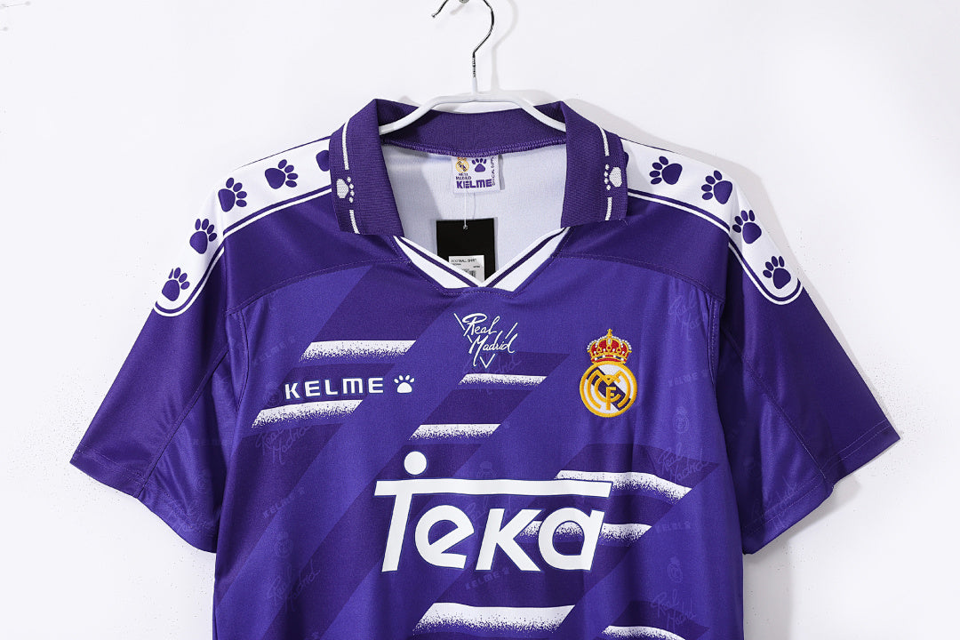 Real Madrid 1994/96 Retro Away Jersey - photo 9