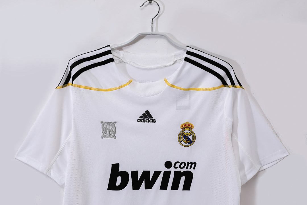 Real Madrid 2009/10 Retro Home Jersey - photo 11
