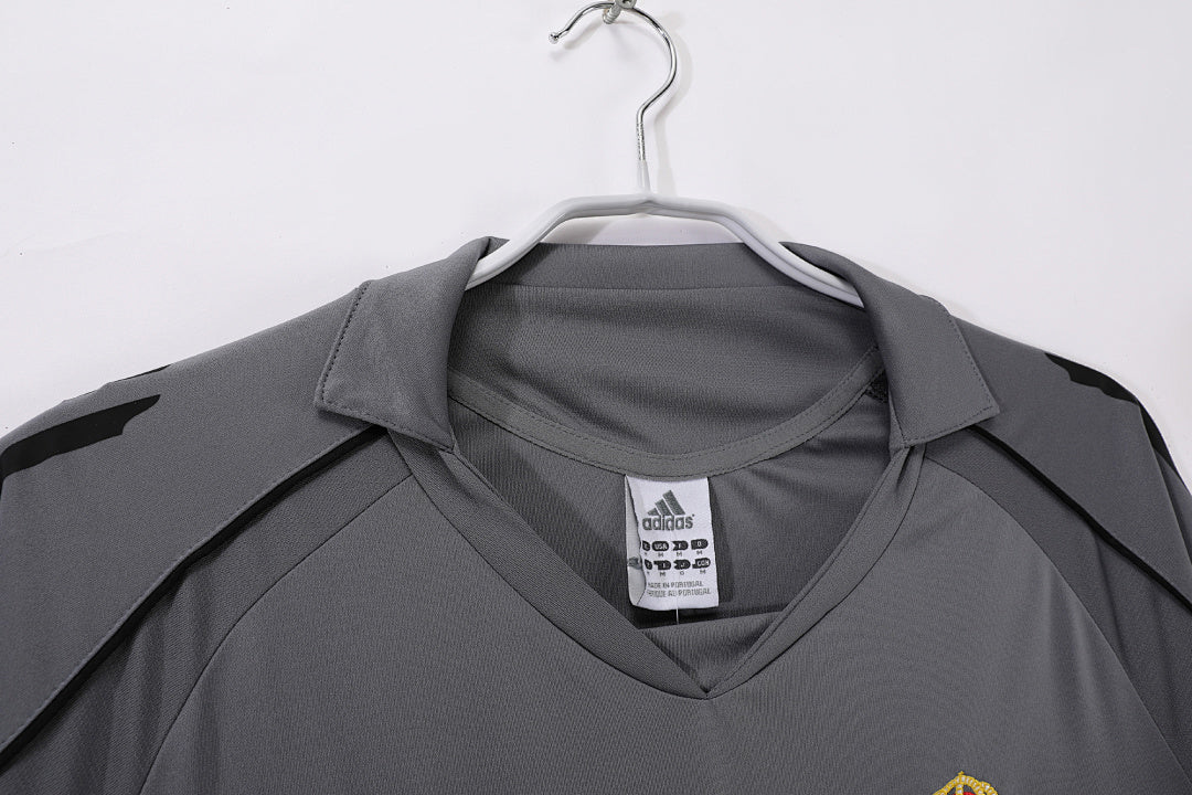 Real Madrid 2005/06 Retro Third Jersey - photo 10