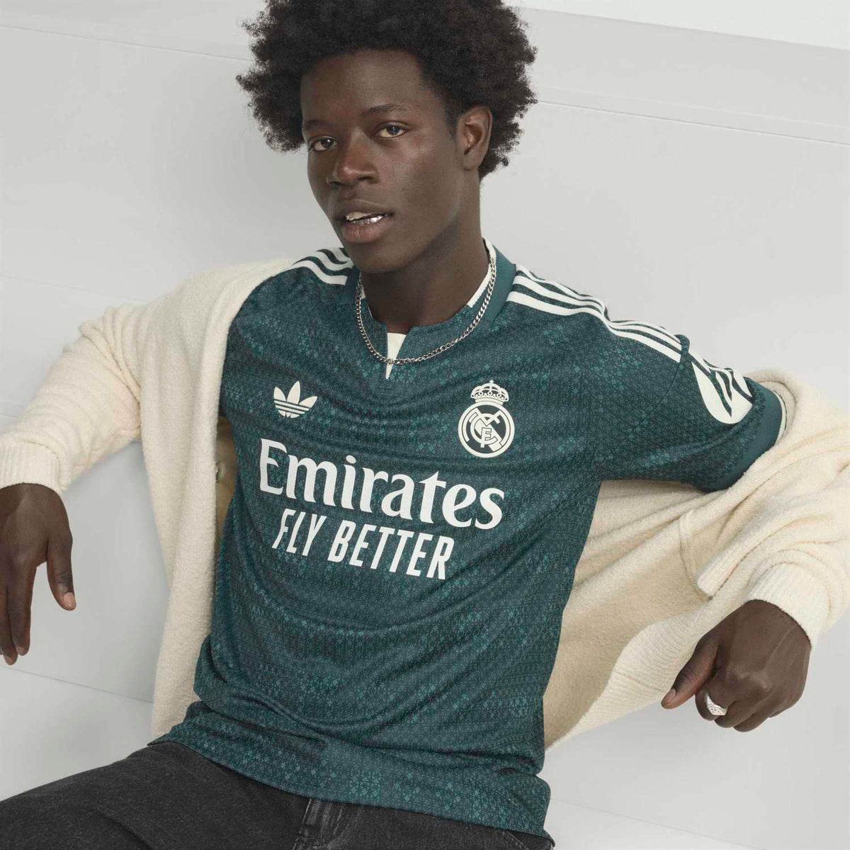 Real Madrid 2026/27 Away Authentic Jersey - photo 4
