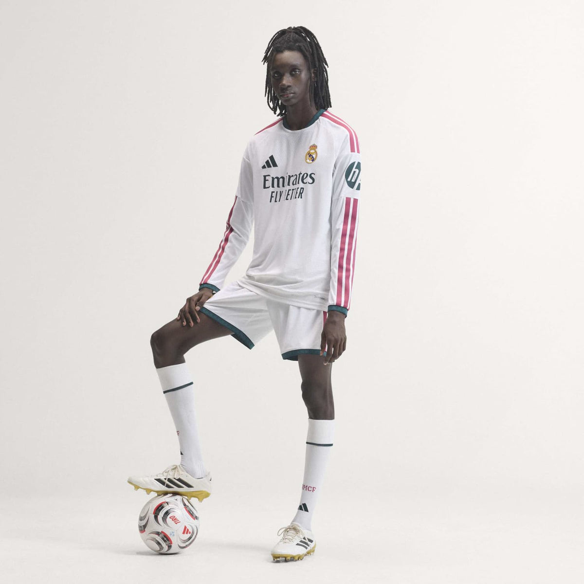 Real Madrid 2026/27 Home Authentic Long-Sleeve Jersey - photo 9
